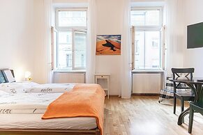 Cozy 2BR Apt Near Vienna Center