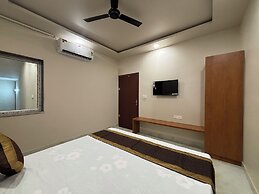 Hotel Kajal Inn
