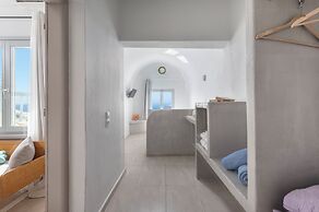 Gizis Cliffside Suites