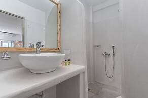 Gizis Cliffside Suites