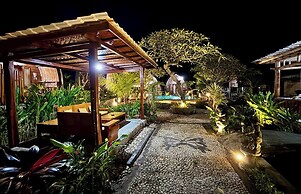 The Suwi Huts