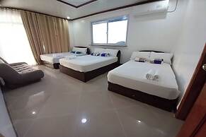 Seven Waves Beachfront
