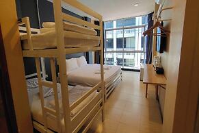 Pratunam Family House