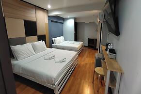 Pratunam Family House