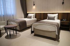1921Justa otel