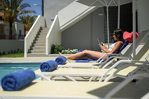 Athina Suites