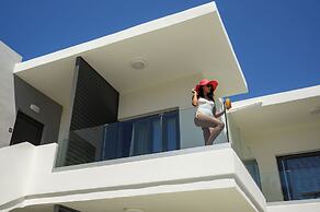 Athina Suites