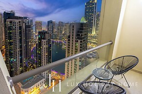 LUX Contemporary Marina View Suite 7