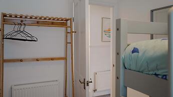 Ivydene - 3 Bedroom House -tenby