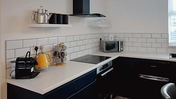 Ivydene - 3 Bedroom House -tenby
