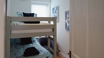 Ivydene - 3 Bedroom House -tenby