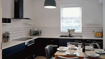 Ivydene - 3 Bedroom House -tenby