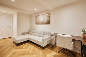 Host Stay Parkside Apartment