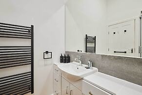 Host Stay Parkside Apartment