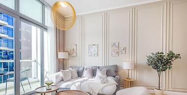LUX The Modern Marina Suite