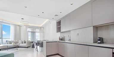 LUX The Dubai Marina View Suite 3