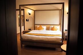 Narwar Lakefront Resort