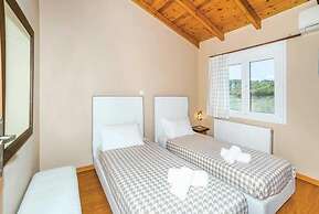 Villa Rea in Adelianos Kampos
