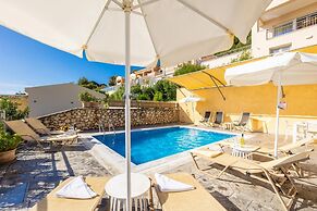 Villa Cleo Beach in Mparmpati