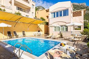 Villa Cleo Beach in Mparmpati