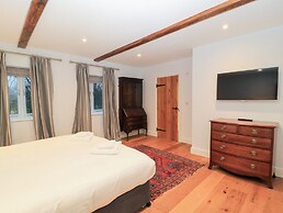Peewit Coach House