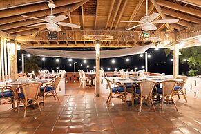 Trade Winds Restaurant & Guesthouse