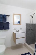 Trade Winds Restaurant & Guesthouse