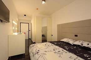 Hotel ema