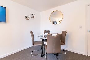 Apartment - Sleeps 2 - Parking - City Centre Close