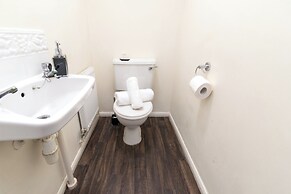 Coventry 3bedroom With Private Garden & Parking