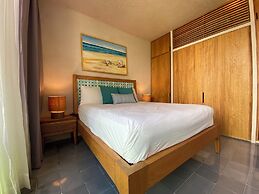 Sabor a Miel: Steps from the Beach & 5th Avenue