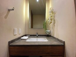 Sabor a Miel: Steps from the Beach & 5th Avenue