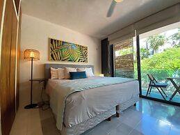Sabor a Miel: Steps from the Beach & 5th Avenue