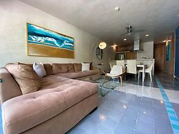 Sabor a Miel: Steps from the Beach & 5th Avenue
