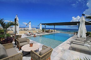 Joy Apt with rooftop and panoramic views
