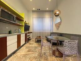 Joy Apt with rooftop and panoramic views