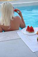 Gloria Luxury Suites