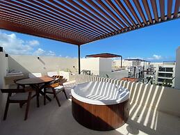 Private Terrace & Jacuzzi in Aldea Zama