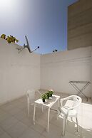 Modern 2 BR Apartment with AC - Near Sea