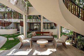 Loch Collection Tulum