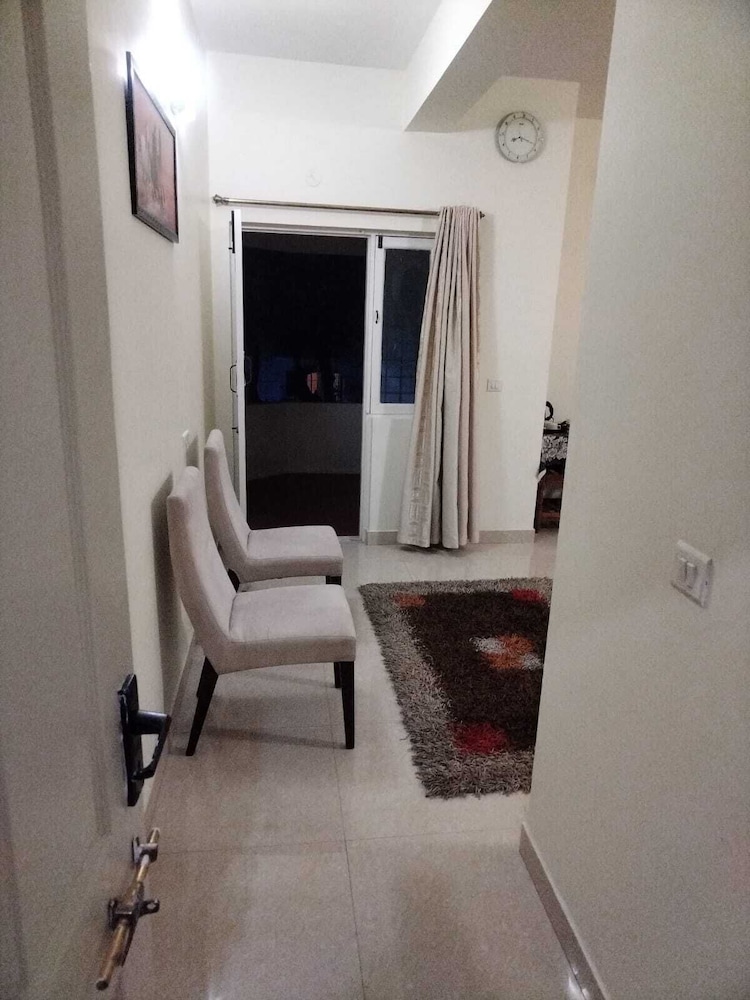 SAS Apartments