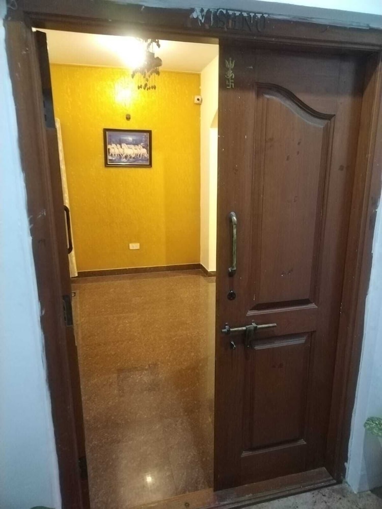 SAS Apartments