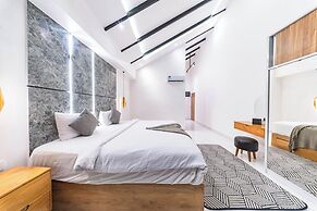 Loft 360 Apartment