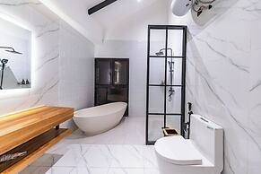 Loft 360 Apartment