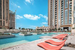 Luxury Leisure Massive Pool Oasis