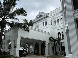 Madison Crown Hotel