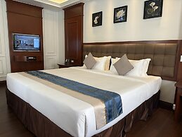 Madison Crown Hotel