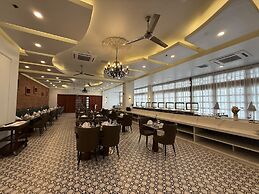 Madison Crown Hotel