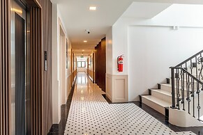 Finn Hotel