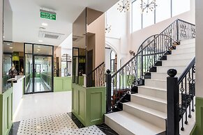 Finn Hotel